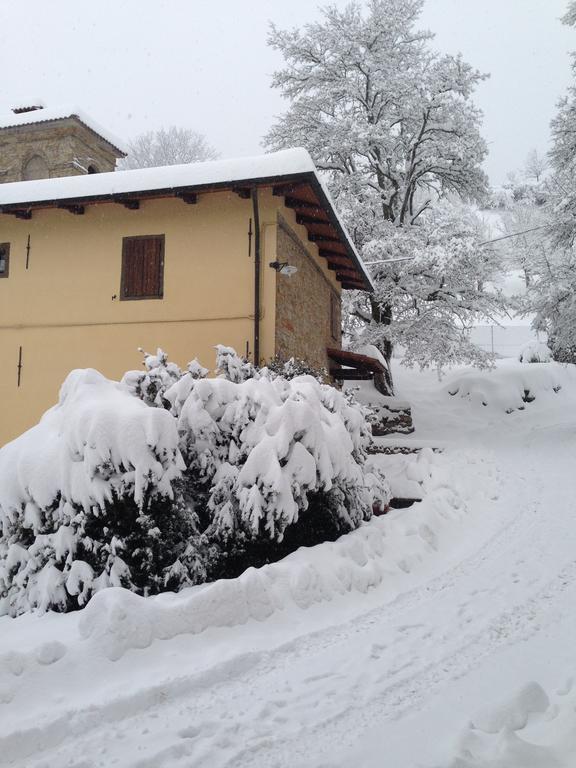 Villa Agriturismo Il Passeggere Bruscoli Exterior foto